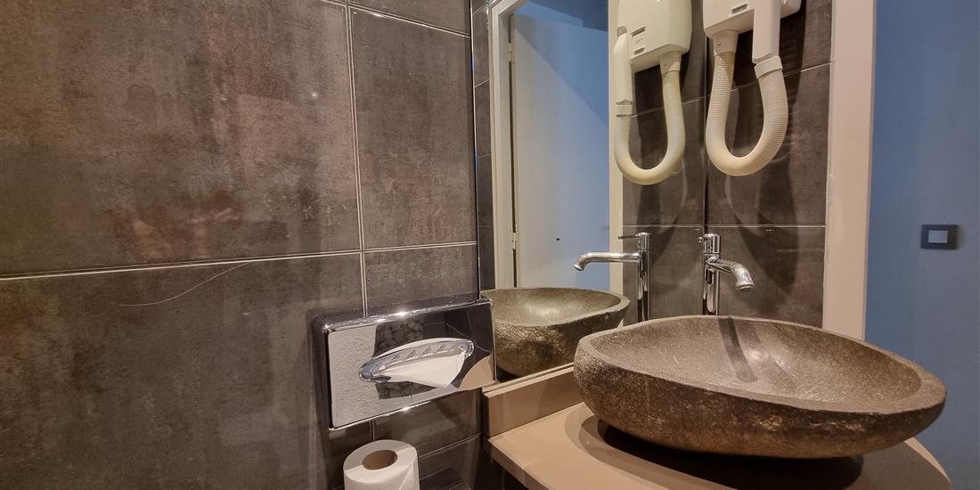 Classic Double and Twin room - Hotel near the Eiffel Tower