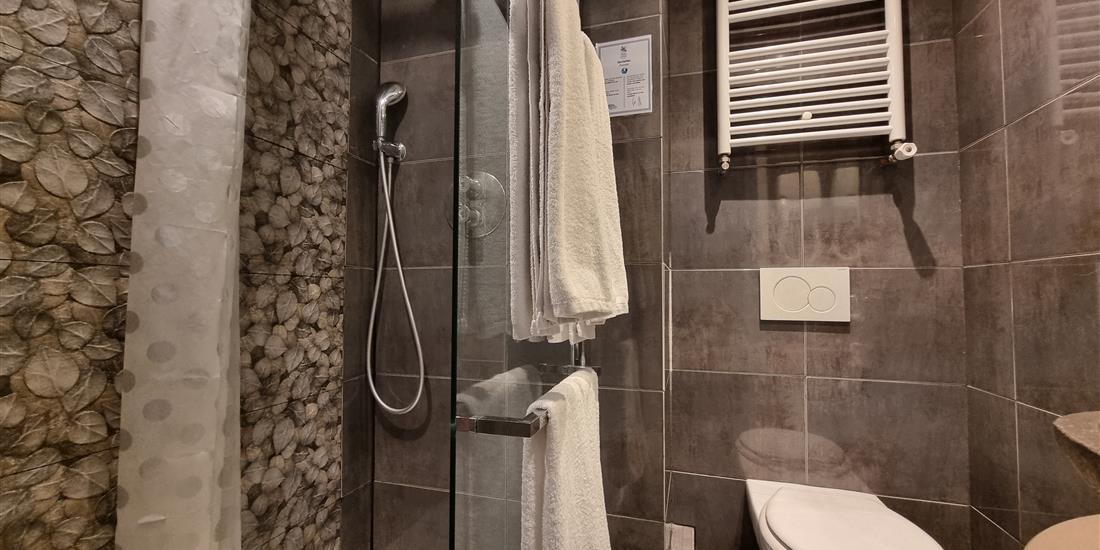 Classic Double and Twin room - Hotel near the Eiffel Tower
